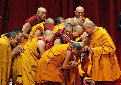 Далай-лама ответил на вопросы пользователей Twitter в материковом Китае