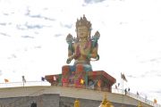 30-метровая статуя Будды Майтреи в монастыре Дискет, которая была благословлена Его Святейшеством Далай-ламой.