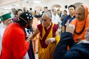 Его Святейшество Далай-лама беседует с участниками 33-го Всемирного Конгресса Международной Ассоциации за свободу вероисповедания в  Catholic Renewal Center в Кочи, штат Керала, 4 сентября 2010