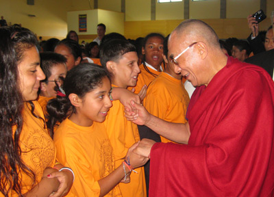 Далай-лама рассказал американским школьникам о «слушании, размышлении и медитации»