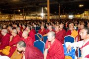 Члены тибетской общины Торонто слушают обращение Далай-ламы, 23 сентября 2010 г.