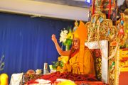 Его Святейшество Далай-лама во время молебна о долголетии, Торонто, 24 октября 2010 г.