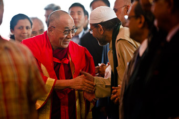 Далай-ламе вручили диплом почетного доктора университета Джамия Миллия Исламия