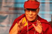 Второй день всемирного саммита лауреатов Нобелевской премии мира, выступление Далай-ламы. Хиросима, 13 ноября 2010 г.