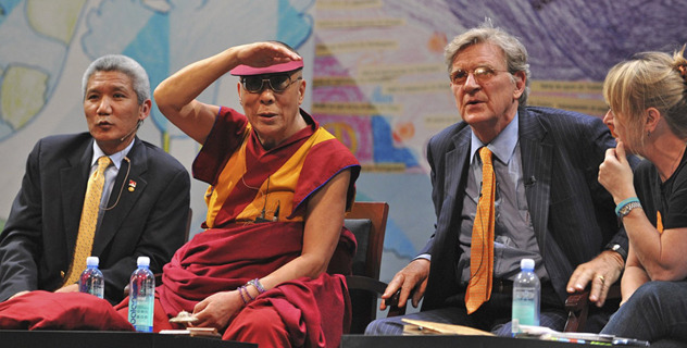 Участники мирного саммита поддержали предложение Далай-ламы преподавать в школах светскую этику