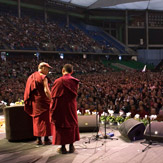 Визит Его Святейшества в Австралию закончился концертом «Песни для Далай-ламы»