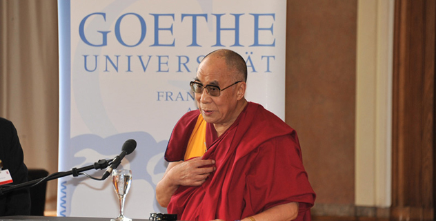 Его Святейшество Далай-лама призывает молодежь сделать 21 век веком миролюбия