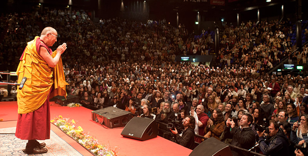 В Буэнос-Айресе Его Святейшество Далай-лама прочитал лекцию для шести с половиной тысяч человек 