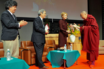Далай-лама: Китаю предстоит сыграть важную роль в создании процветающего мира
