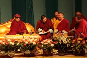 Лекция Его Святейшества Далай-ламы. Улан-Батор, Монголия. 9 ноября 2011. Фото: Игорь Янчоглов