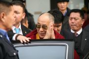 Далай-лама посетил монастырь Гандан Тегченлинг. Улан-Батор, Монголия. 10 ноября 2011. Фото: Игорь Янчоглов