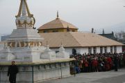 Дээрхийн гэгээнтэн Далай лам Гандантэгчэнлин хийдэд морилов. Улаанбаатар, Монгол. 2011 оны 11 сарын 10. Фото: Игорь Янчоглов