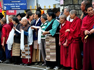 Тибетцы в Дхарамсале радостно приветствовали Далай-ламу