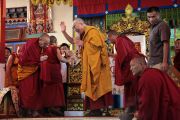 На учениях Его Святейшества Далай-ламы в монастыре Гьюдмед. Индия, штат Карнатака. 6 декабря 2011. Фото Игоря Янчеглова