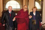 10 декабря 2011 Его Святейшество Далай-лама прибыл в Прагу с трехдневным визитом по приглашению бывшего президента Чешской Республики Вацлава Гавела.