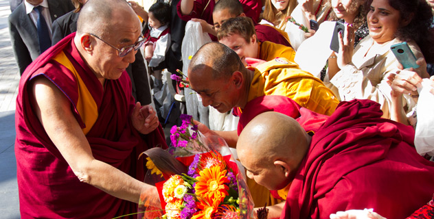 Его Святейшество Далай-лама прибыл в Сан-Диего