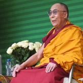 В Бельгии Далай-лама встретился с тибетцами и освятил новый буддийский храм