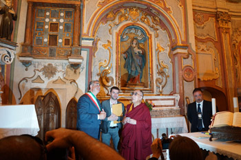 Сострадание в действии: Далай-лама в Южной Италии