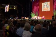 Его Святейшество Далай-лама дарует учения в Манчестере, Великобритания.  18 июня 2012 г. Фото: Джереми Рассел (Офис ЕСДЛ)