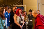 Его Святейшество Далай-лама беседует с сотрудниками парламента Великобритании в Лондоне, Англия, 20 июня 2012 г. Фото: Ян Камминг
