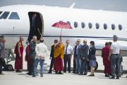 Его Святейшество Далай-лама прибывает в Мирандолу, Италия, городок, пострадавший от землетрясения. 24 июня 2012 г. Фото: Тензин Чойджор (Офис ЕСДЛ)