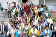 Его Святейшество Далай-лама на встрече с тибетскими коммерсантами в Шринагаре. Штат Джаму и Кашмир, Индия. 15 июля 2012 г. Фото: Тензин Чойджор (Офис ЕСДЛ)