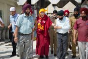 Его Святейшество Далай-лама у гурудвары Чатти Падшахи в Шринагаре. Штат Джаму и Кашмир, Индия. 17 июля 2012 г. Фото: Тензин Чойджор (Офис ЕСДЛ)