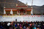 Его Святейшество Далай-лама дарует учения в Дха-Бема, отдаленном районе Ладака, населенном индо-арийскими племенами. Штат Джамму и Кашмир, Индия. 11 августа 2012 г. Фото:  Namgyal AV Archive