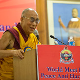 Далай-лама принял участие во Всемирной встрече во имя мира и гармонии