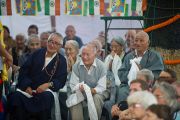 Во время выступления Его Святейшества Далай-ламы в центре тибетских ремесел в Раджпуре, Индия. 16 сентября 2012 г. Фото: Тензин Чойджор (Офис ЕСДЛ)