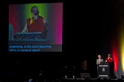 Его Святейшество Далай-лама читает лекцию о сострадании. Провиденс, штат Род-Айленд, США. 17 октября 2012 г. Фото: Mike Cohea/Browy University