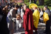 Его Святейшество Далай-ламу встречают в тибетском буддийском центре за всеобщий мир До-нгак Кунпенлинг в Рэддинге, штат Коннектикут, США. 18 октября 2012 г. Фото: Джереми Рассел (Офис ЕСДЛ)