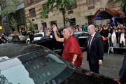 Его Святейшество Далай-лама покидает Хантер-колледж. Нью-Йорк, штат Нью-Йорк, США. 19 октября 2012 г. Фото: Sonam Zoksang