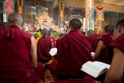 Во время учений Его Святейшества Далай-ламы в монастыре Ганден. Мандгод, штат Карнатака, Индия. 30 ноября 2012 г. Фото: Manuel Bauer