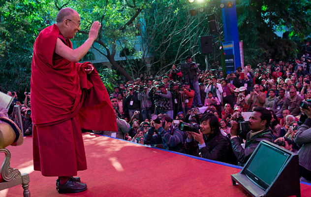 Далай-лама посетил литературный фестиваль в Джайпуре
