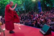 Его Святейшество Далай-лама приветствует участников литературного фестиваля в Джайпуре, Индия. 24 января 2013 г. Фото: Тензин Чойджор (Офис ЕСДЛ)