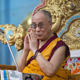 Его Святейшество Далай-лама поздравил вновь избранного Папу Римского