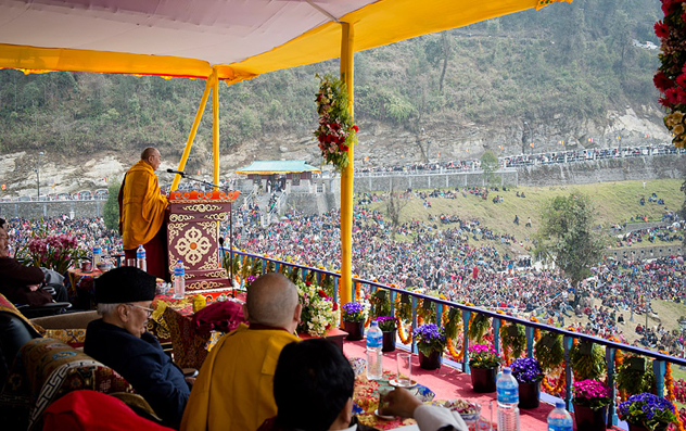 Далай-лама освятил статую Будды в индийском штате Сикким