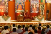 Его Святейшество Далай-лама выступает перед учащимися 10-12 классов в Нью-Дели, Индия. 23 марта 2013 г. Фото: Джереми Рассел (Офис ЕСДЛ)
