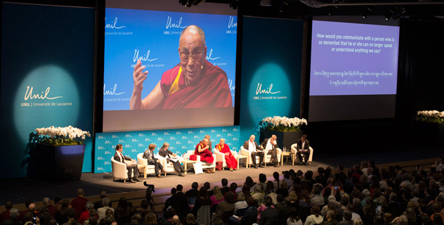 Далай-лама принял участие в конференции «Как жить и умереть в мире» в университете Лозанны