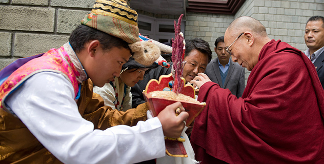 В Далхузи Его Святейшество Далай-лама даровал учения по тексту “Тридцать семь практик бодхисаттвы”
