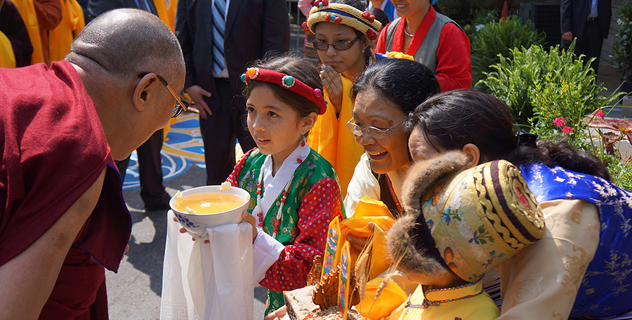 В Луисвилле Далай-лама посетил институт Дрепунг Гоманг и прочел публичную лекцию о сострадании