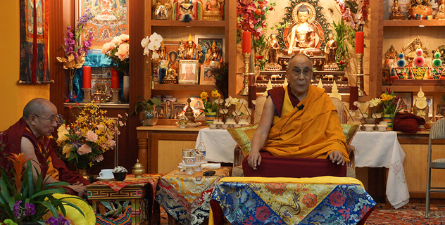 В Луисвилле Далай-лама посетил институт Дрепунг Гоманг и прочел публичную лекцию о сострадании