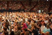 Более восьми тысяч человек собрались на стадионе "Лэйкфрант Арена" в Новоорлеанском университете, чтобы послушать Его Святейшество Далай-ламу. Новый Орлеан, штат Луизиана, США. 18 мая 2013 г. Фото: Джереми Рассел (офис ЕСДЛ)