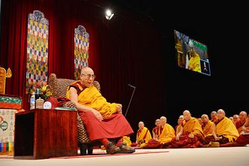 В Сиднее прошел второй день учений Его Святейшества Далай-ламы по тексту “Драгоценный светильник: хвала бодхичитте”