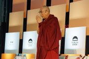 Его Святейшество Далай-лама во время лекции в комплексе "Типспорт Арена". Прага, Чехия. 14 сентября 2013 г. Фото: Джереми Рассел (офис ЕСДЛ)