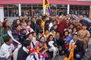 Его Святейшество Далай-лама с тибетцами, живущими в германии и сопредельных странах во время выступления в Ганновере, Германия. 18 сентября 2013 г. Фото: Джереми Рассел (ОЕСДЛ)