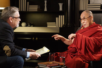 В Варшаве Далай-лама принял участие в тринадцатой встрече лауреатов Нобелевской премии мира