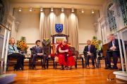 Его Святейшество Далай-лама на встрече, посвященной вопросам светской этики в университете Эмори. Атланта, штат Джорджия, США. 9 октября 2013 г. Фото: Emory University