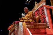 Его Святейшество Далай-лама в первый день трехдневных учений в театре Beacon Theater. Нью-Йорк, США. 18 октября 2013 г. Фото: Robert Nickelsberg